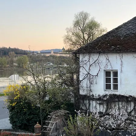 Donauhaus 아파트 *