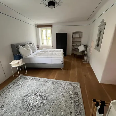 Donauhaus * Emmersdorf an der Donau