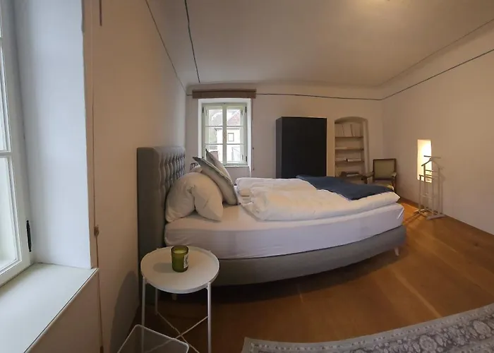 Donauhaus 아파트 *